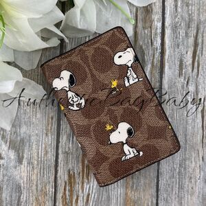 Coach X Peanuts Id Card Wallet In Signature Canvas With Snoopy Print Limited